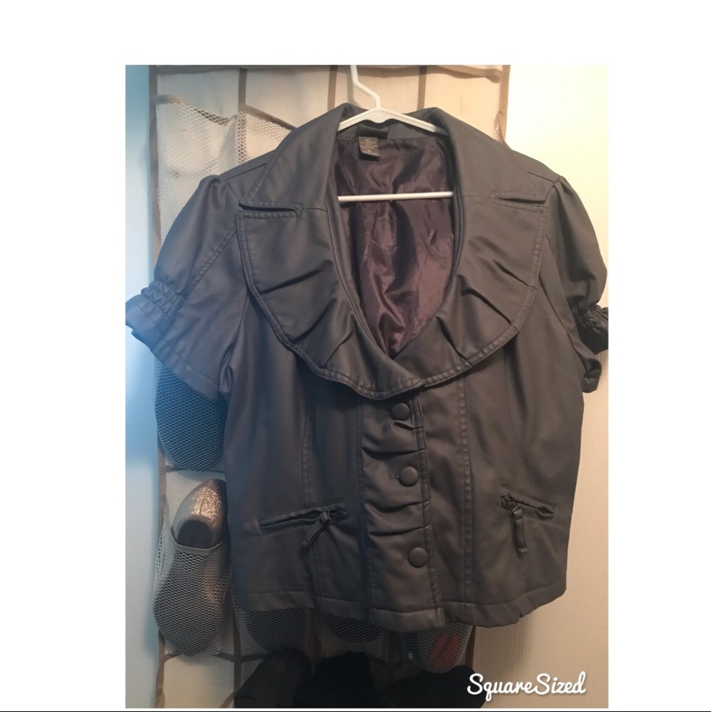 Woman’s half jacket